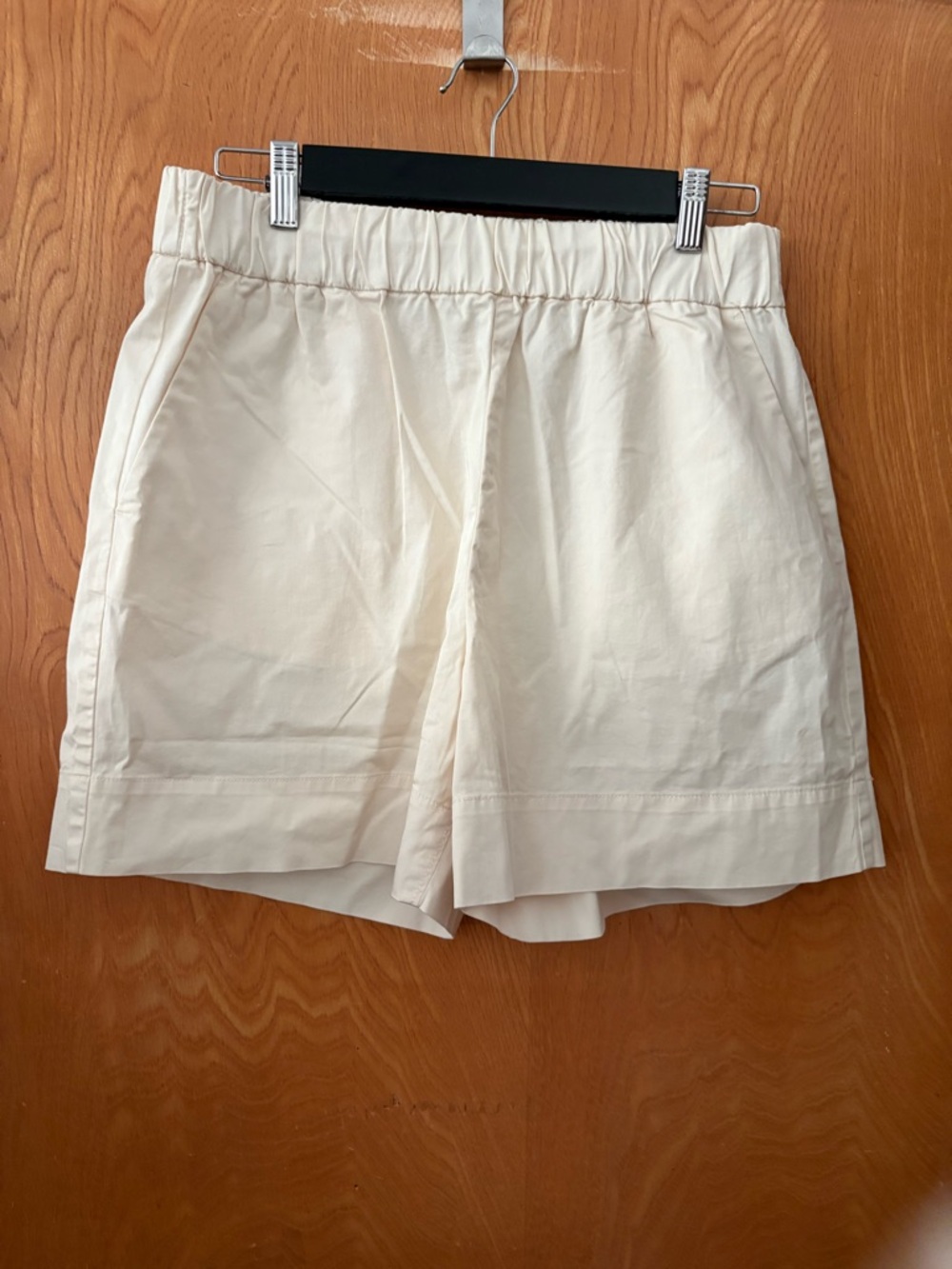 Everlane Cream Elastic-Waist Bermuda Shorts - Picture 2 of 9